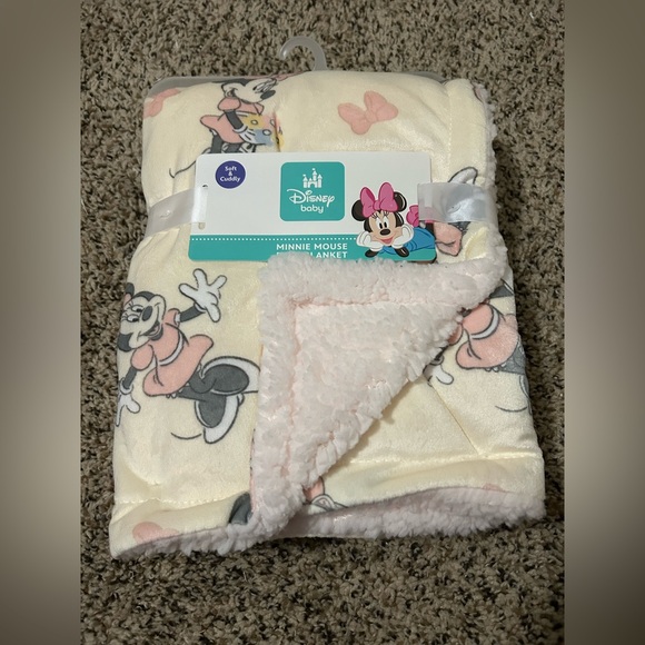 Disney Other - Minnie Mouse Baby Blanket